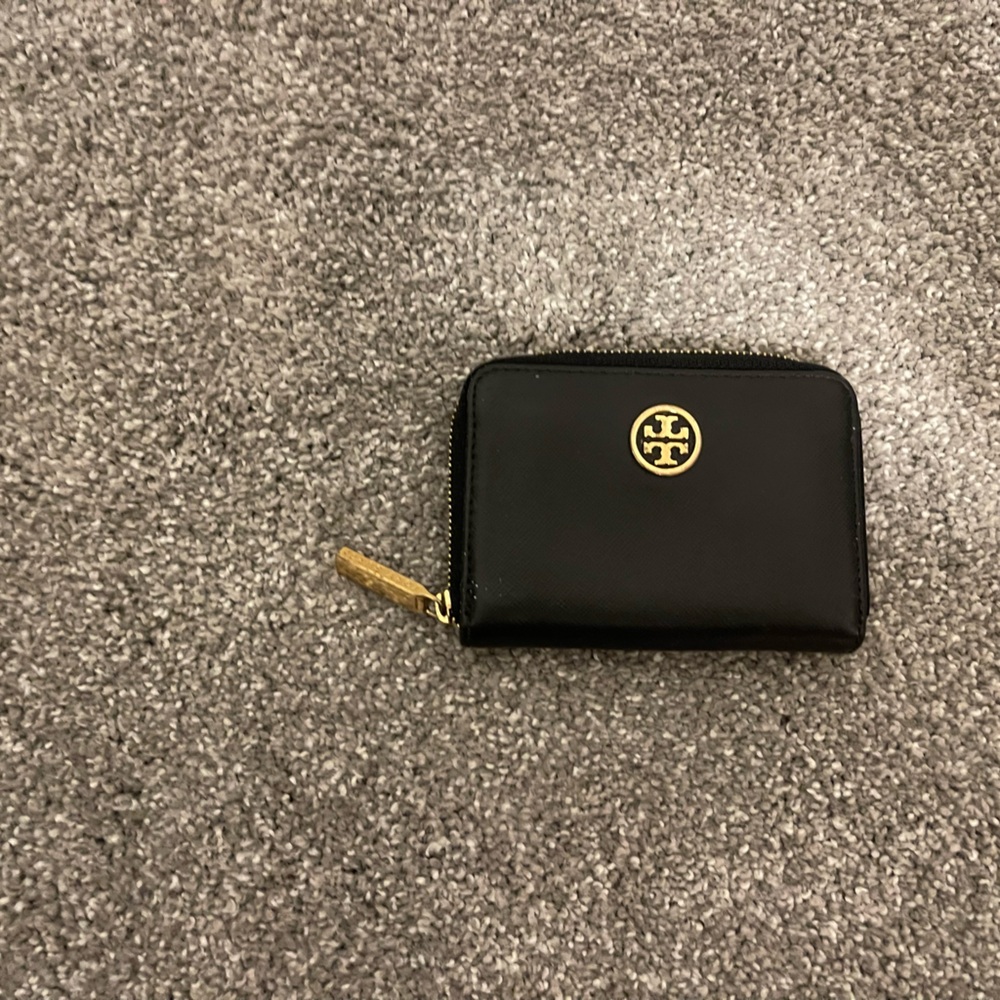 Tory Buch small zipper wallet with key ring